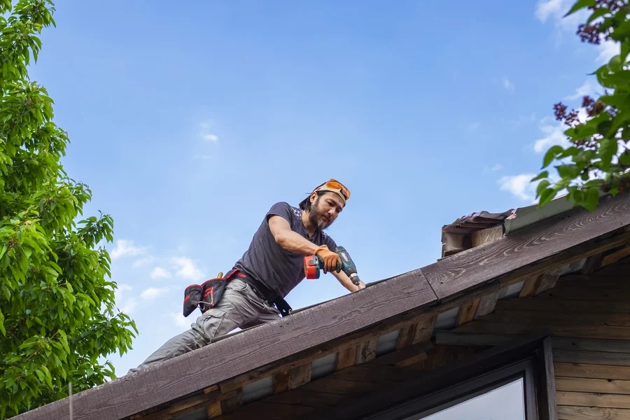 How To Choose A Reliable Residential Roofing Contractor in Keokuk IA